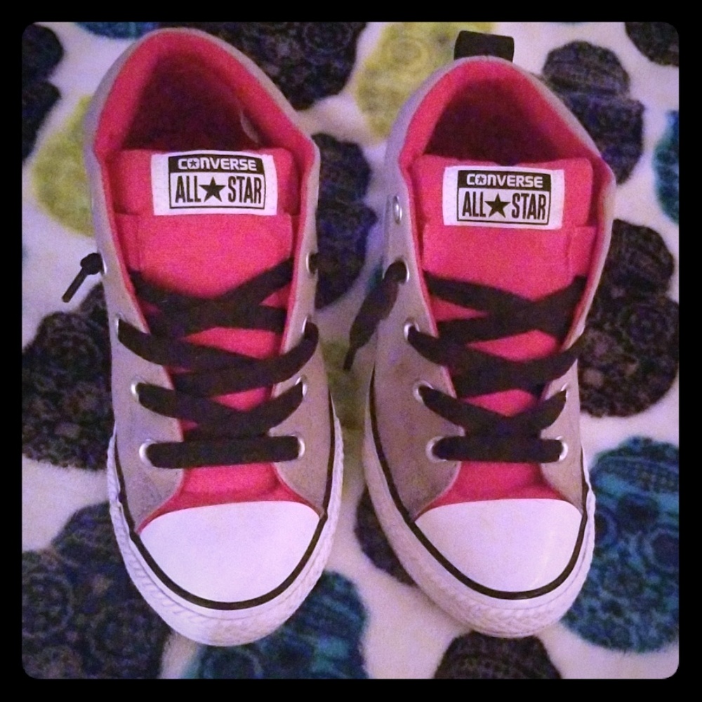 Awesome like new converse shoes ❤